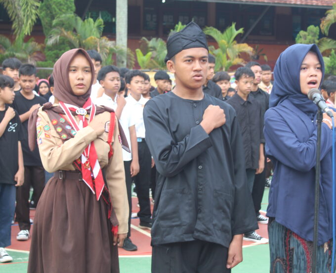 SMPN 1 Cijeungjing Peringati Hari Sumpah Pemuda dengan Khidmat.