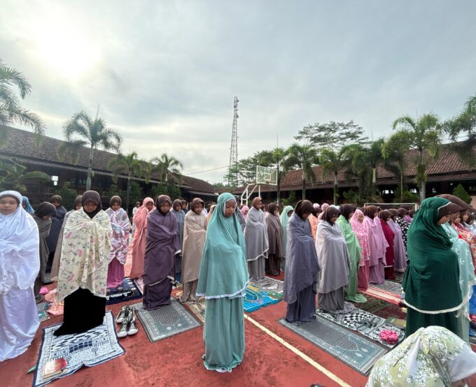 Kebersamaan Dalam Religi Warga Nesacing