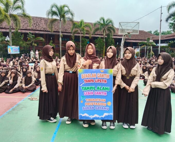 Deklarasi “SEKOLAH CANTIK TANPA LIPSTIK