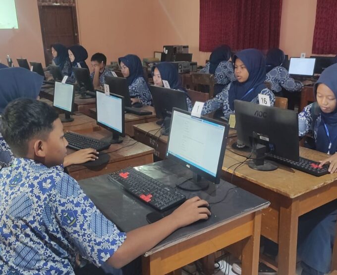 Survey Evaluasi Akhir Tahun Implementasi Kebijakan Penguatan Pendidikan Karakter di SMPN 1 Cijeungjing Selesai Dilaksanakan